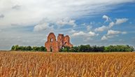 Araca used to be on path of crusaders and silk: Today it stands lonely watching over Vojvodina's golden fields