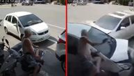 Snimak strave: Vozač divljak umalo ubio dedu dok je ovaj odmarao na vespi na trotoaru