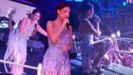 Anastasija "zapalila" binu na nastupu: U haljini golih leđa vrckala, a pevanje svi komentarišu