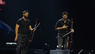 Hauser, Šulić i njihov bubnjar Kranjc pokazali klasu: Maestralan koncert sastava 2 Cellos u Beogradu
