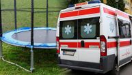 Jeziva nesreća u Beogradu: Jedna osoba pala sa tramboline, teško povređena