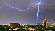 Belgraders once again capture great storm pictures: How much courage is needed to "catch" a lightning?