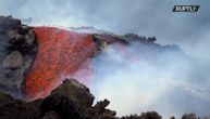 Vulkan Etna opet proradio: Vrela lava kulja niz planinu