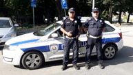 Policajci u Beogradu spasili devojčicu u invalidskim kolicima: U poslednji čas je predali u ruke lekarima