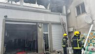 Ugašen veliki požar u Zemunu: Izgoreo magacin garderobe