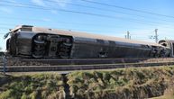 Voz iskliznuo iz šina u Sloveniji, petoro povređenih