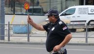 Usred dana zaustavljeni "mrtvi" pijani: Dva vozača u Kragujevcu zajedno naduvali preko šest promila