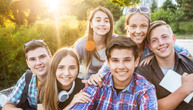 Pomozite vašem tinejdžeru da se izbori sa stresom koji donosi srednja škola