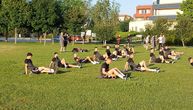Partizan stigao u Ptuj: Aplauz crno-belih za novopečene mladence, istezanje posle osam sati puta