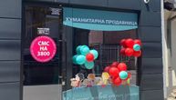 Otvorena prva Humanitarna prodavnica u Leskovcu: Sav novac ide za lečenje korisnika Fondacije "Pokreni život"
