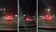 Rizična vožnja po auto-putu: "Audi" divljao ispred kola u kojima su bile dve bebe