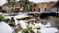 Snažan tornado pogodio Holandiju, digao krovove sa kuća: Stradala najmanje jedna osoba, više njih povređeno