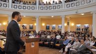 Udovičić uručio ugovore o stipendiranju najboljim studentima Univerziteta u Nišu