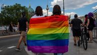 Novi zakon u Sloveniji: Brak je životna zajednica dve osobe, istopolni partneri mogu da usvajaju decu