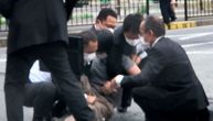 Objavljen snimak na kojem se vidi tačan momenat atentata i hapšenje napadača na bivšeg japanskog premijera