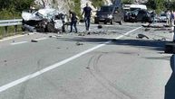 Jedan od povređenih iz Beograda, dve osobe poginule: Stravična nesreća na putu Podgorica-Cetinje