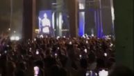 Đoković "uhvaćen" na Merlinovom koncertu, publika pala u trans i skandirala mu ime