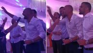 Simonović i Lazić pevali Zvezdinu navijačku pesmu na proslavi