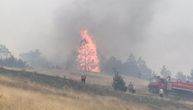 Ogroman požar bukti na Tari, gore kuća i pomoćni objekti, 10 vatrogasnih ekipa u borbi za vatrenom stihijom