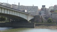 Drama na Brankovom mostu: Muškarac skočio u reku