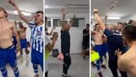 Ludnica u svlačionici Novog Pazara posle pobede: Bivši igrač Partizana bio među najglasnijima