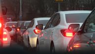 Velike gužve na svim graničnim prelazima u Crnoj Gori: Vozači se preusmeravaju na stare puteve i magistralu