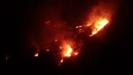 Jezivi snimci požara kod Novog Pazara: Vatra guta šumu, plamen se samo širi