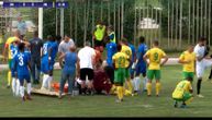 Drama na fudbalskoj utakmici: Igrač se sudario sa golmanom i pao u komu, lekari mu se bore za život!