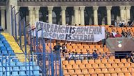 Navijači Pjunika oduševili Srbe transparentom, a onda su se oglasile i Delije pored njih