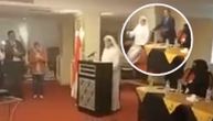 Biznismen se srušio i umro tokom govora, pojavio se i snimak pada: Užas na konferenciji u Egiptu