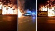 Veliki požar na pijaci u Boleču: Pogledajte kako su se vatrogasci sinoć borili s vatrenom stihijom