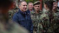 Stefanović obišao nove kadete Vojne akademije