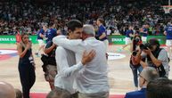 Kakve legende u Areni i kakva scena: Novak i Žoc u zagrljaju pred Srbija - Grčka, tu su Bodiroga, Bjela...