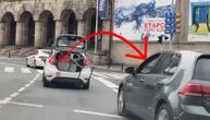 Ova scena u centru Beograda neke je nasmejala, neke iznervirala: Natovario automobil za "sve pare", pa dao gas