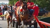 Predivan prizor sa 10. Fijakerijade u Grabovcu: U držanju konja uživaju i stari i mladi