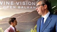 "Iako gledamo u suprotnom pravcu, uvek smo zajedno i uz našu Srbiju": Vučić pozvao građane na Sajam vina