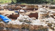 U "sedištu proroka" u Srbiji arheolozi pronašli strele, novčiće i potkovicu: Mračno otkriće iz doba Rimljana