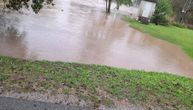 Snažne padavine pogodile Hrvatsku: Potopljeni automobili, ulice pod vodom