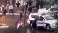 Snimak tuče huligana i policije na Autokomandi: Upotrebljeni suzavac i šok bombe