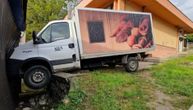 Kamion "pobegao" sa parkinga u Rakovici: Srećom, zaustavila ga je garaža