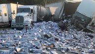 Sudarili se kamioni, na auto-put se prosule hiljade litara piva: Nesvakidašnja nesreća u SAD
