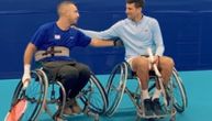 Novak Đoković igrao tenis u invalidskim kolicima