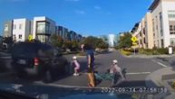Snimak ledi krv u žilama: Vozač u punoj brzini oborio dete na pešačkom, nije ni usporio