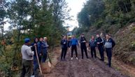 Radimo put od miline, sve od para od maline: Meštani sela Skokuće skupili 9.000 evra i sanirali put