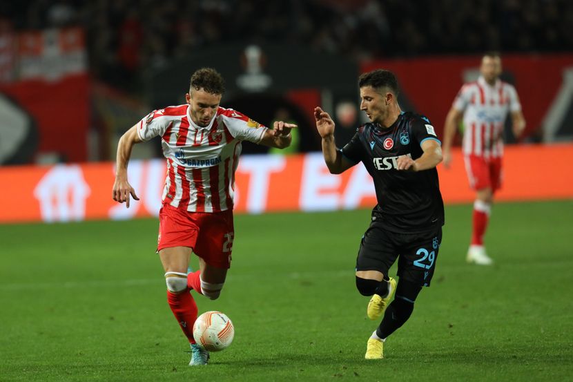 Crvena Zvezda Striker Aleksandar Pesic Durante a Uefa Europa Liga  Ferencvaros Vs Crvena Zvezda 21 Fotografia Editorial - Imagem de equipe,  esteira: 276543787