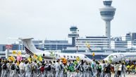 "Nema letenja za privatne avione": Klimatski aktivisti blokirali amsterdamski aerodrom