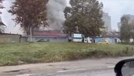 Požar na Vidikovcu: Ispred pečenjare 20 vatrogasaca, dim se nadvio nad kućicom