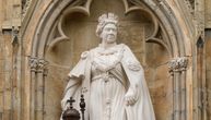 Kralj Čarls otkrio prvi kip kraljice Elizabete posle njene smrti: "Njen lik će nadgledati grad"