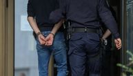 Zaplenjeno 20 kalašnjikova u Prištini i Južnoj Mitrovici: Uhapšeno 5 osoba