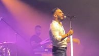Darko Lazić razočarao publiku pevanjem: Pojavio se snimak sa nastupa na kojem falšira